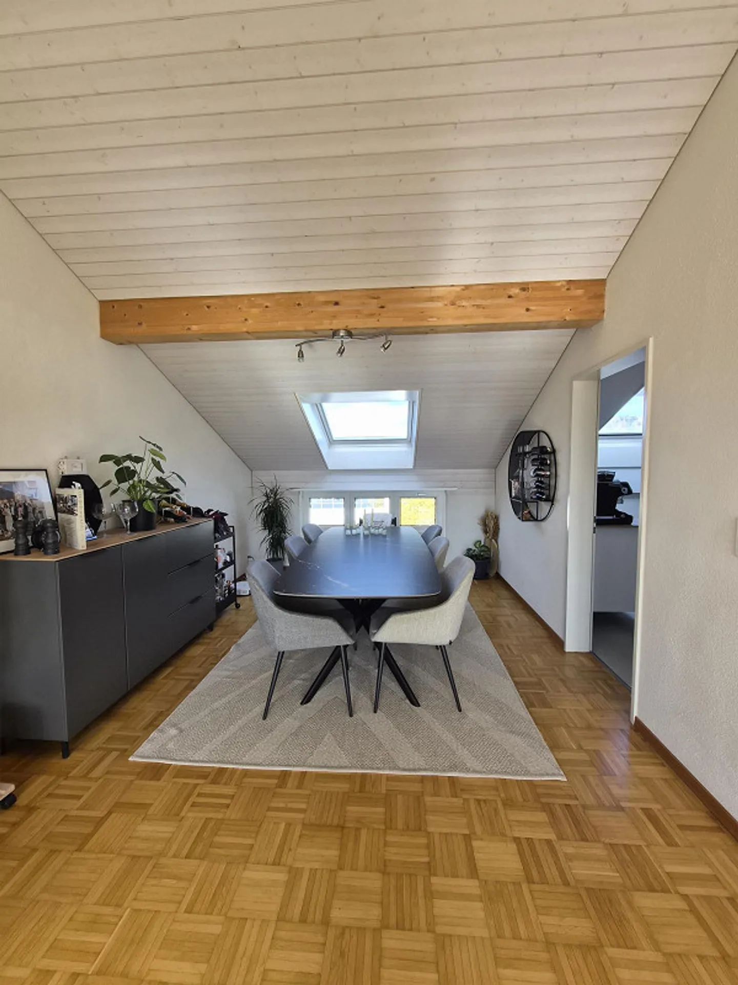 Appartamento luminoso di 4,5 stanze di 104 m2 - Foto 5 di 17