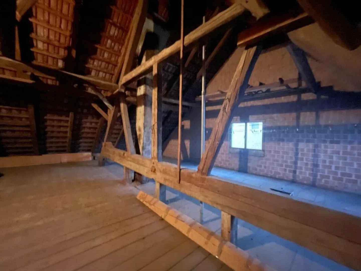 Propriété polyvalente dans un emplacement central - Vivre et travailler... - Photo 6 sur 11