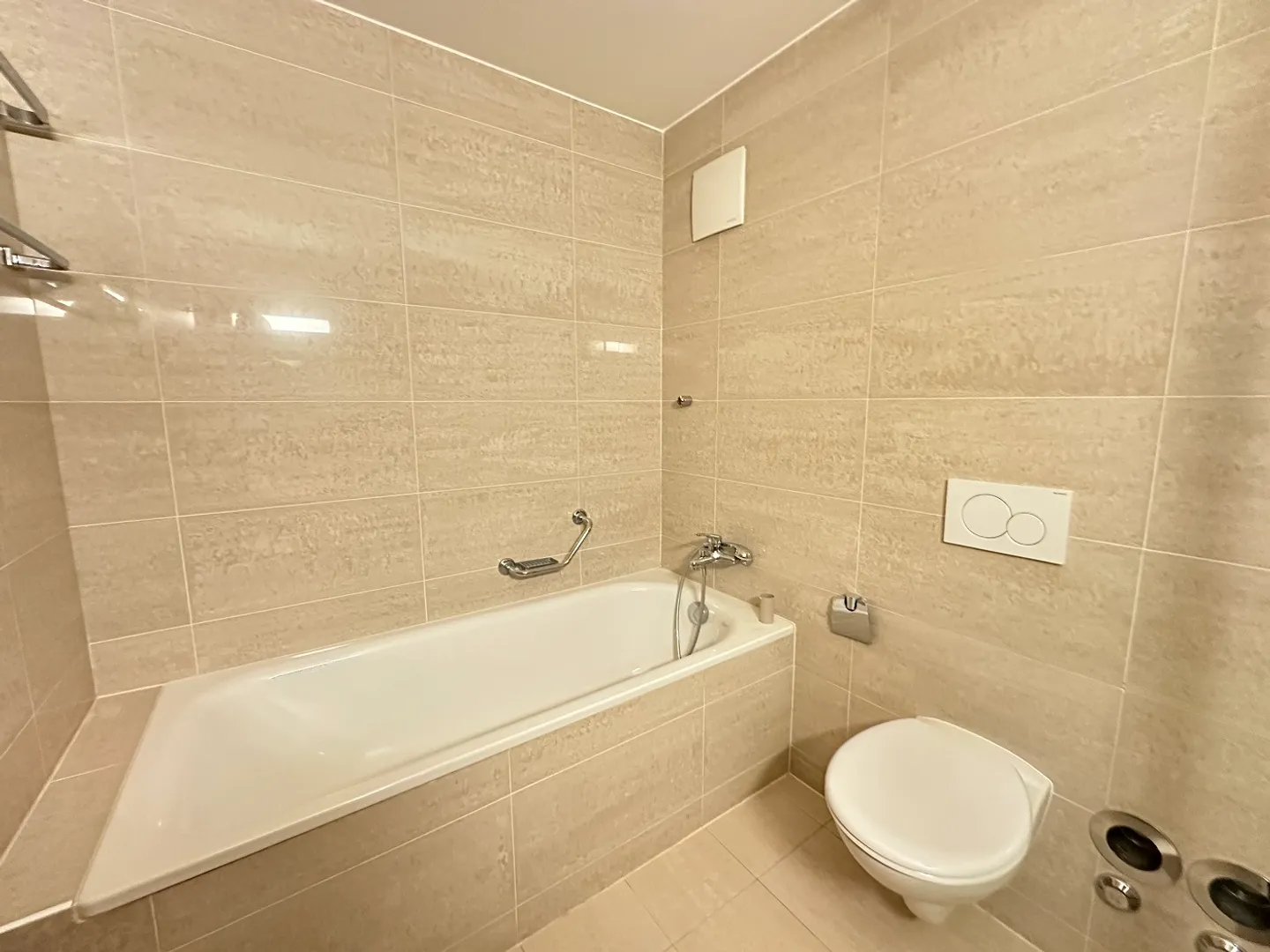 Apartment for rent - Photo 5 of 8