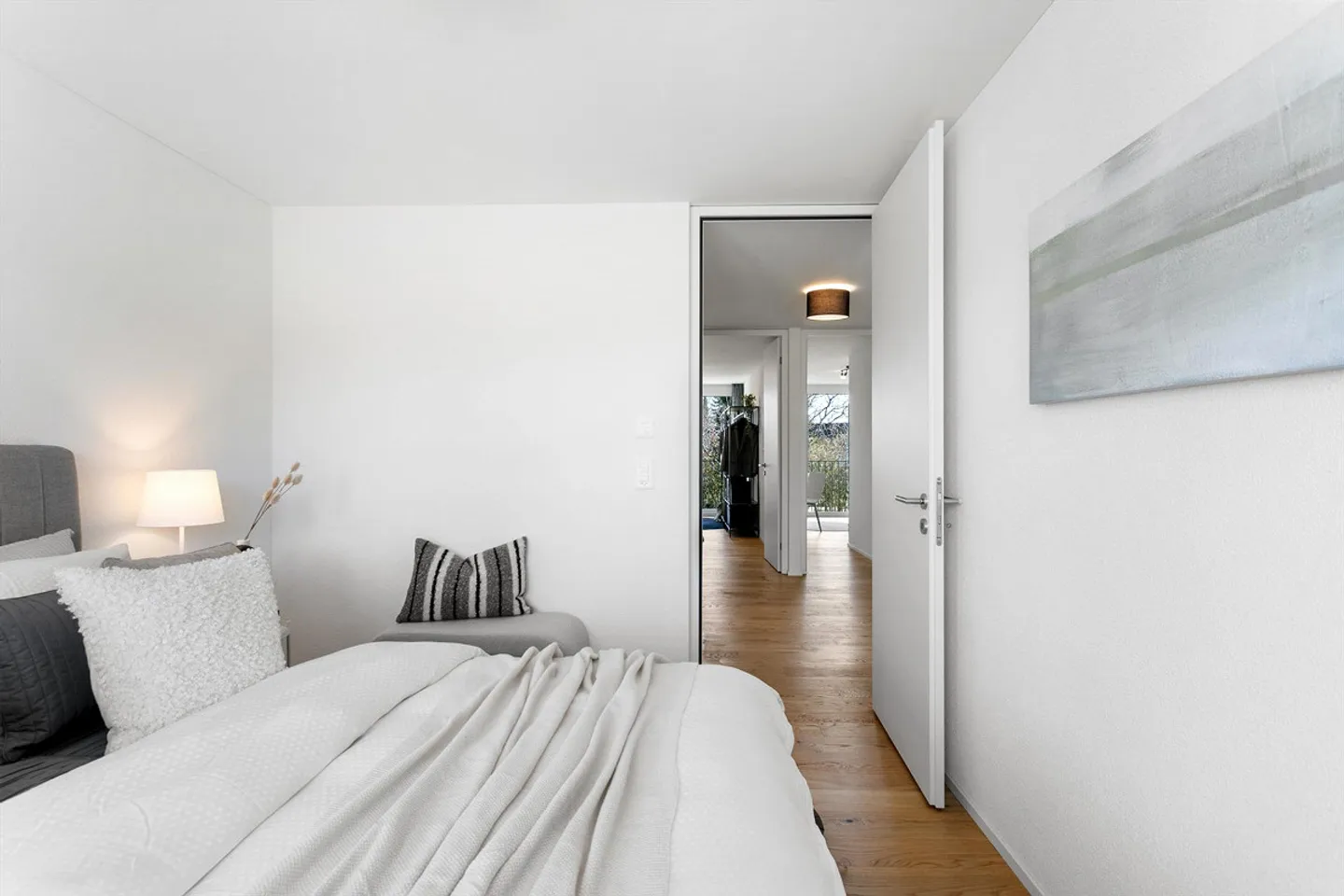 Appartamento di 4,5 stanze di nuova costruzione nel quartiere di Bernrain, piano terra con un po' di vista sul lago - Foto 9 di 30