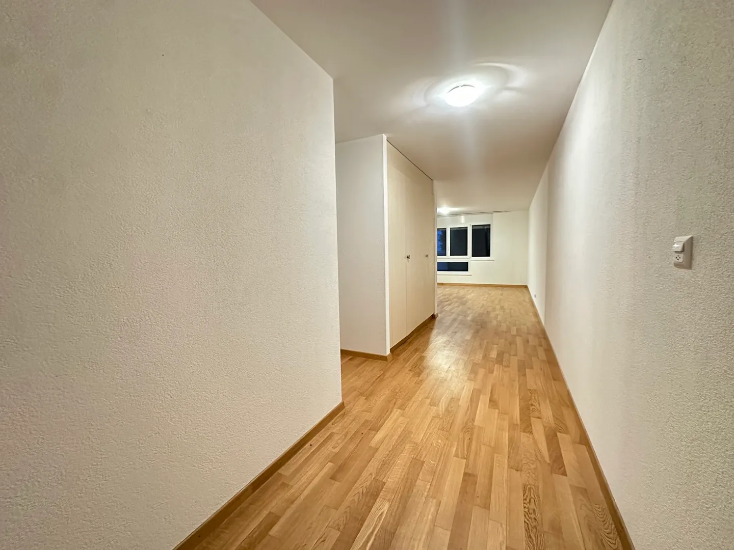 Apartment for rent - Photo 2 of 8