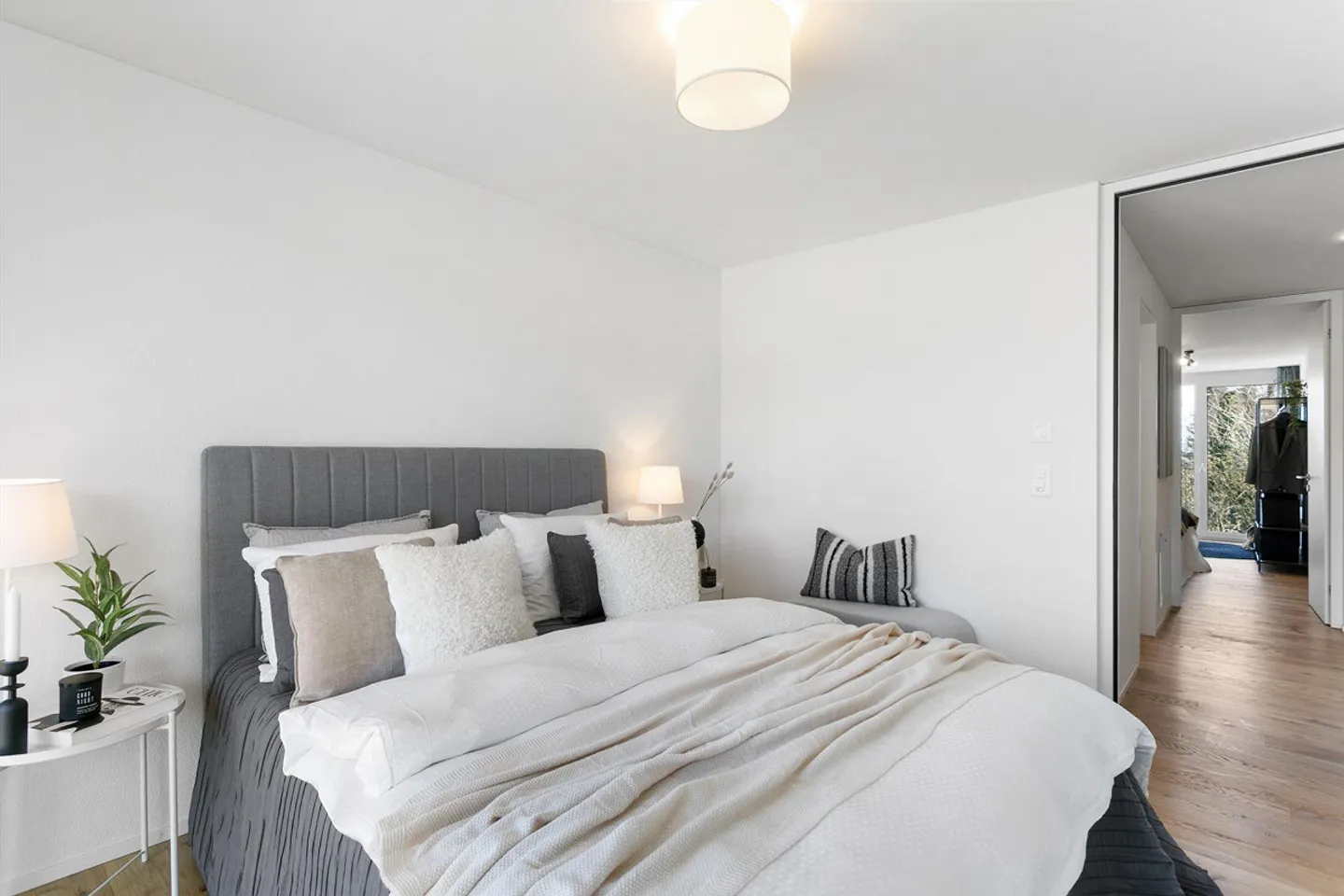 Appartamento di 4,5 stanze di nuova costruzione nel quartiere di Bernrain, piano terra con un po' di vista sul lago - Foto 10 di 30