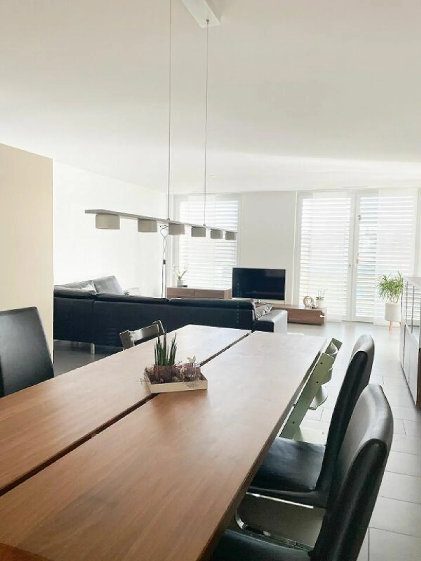 Attractive Living Space - Family-Friendly and Close to the Center - Photo 4 of 7