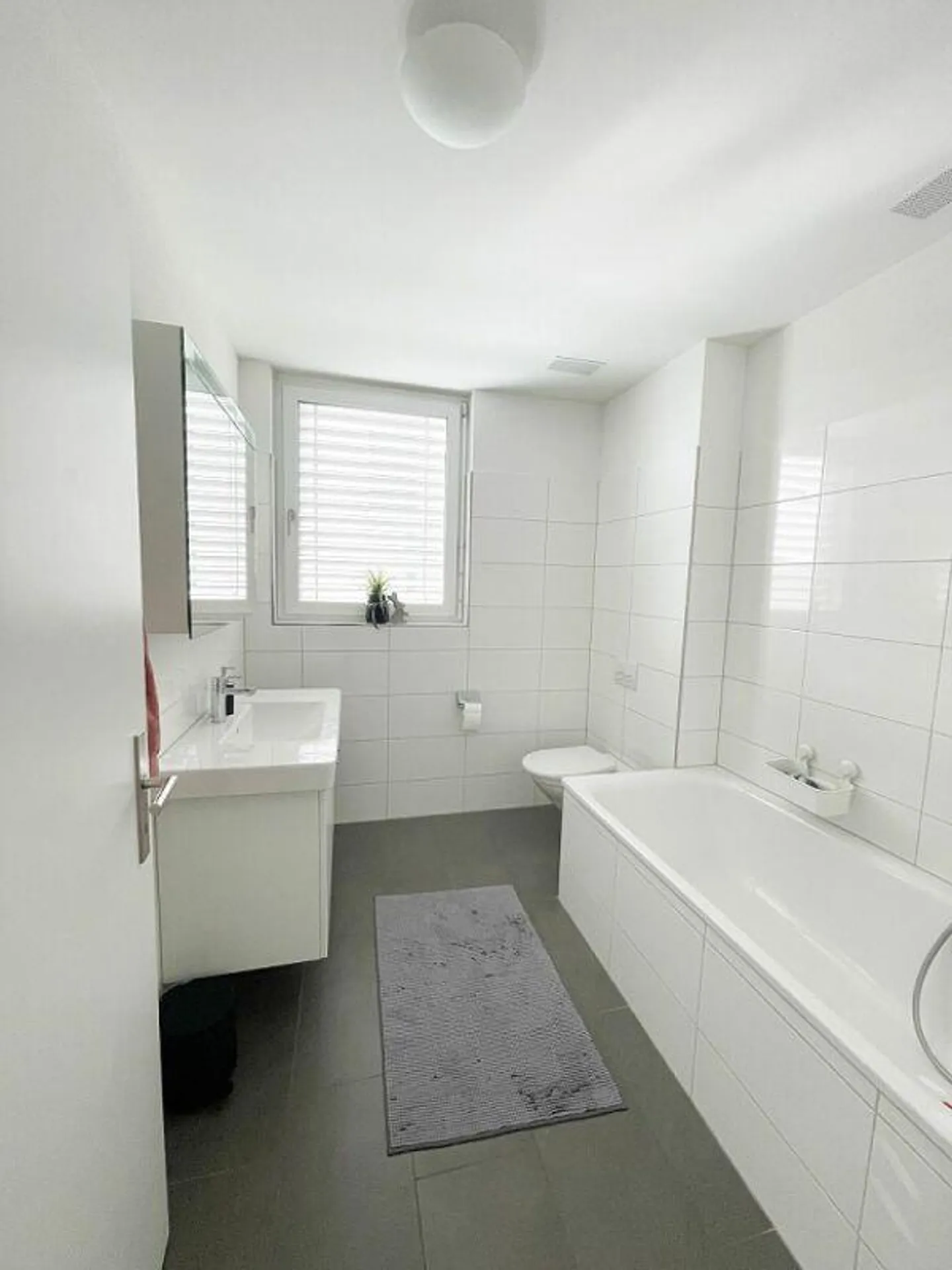 Attractive Living Space - Family-Friendly and Close to the Center - Photo 5 of 7