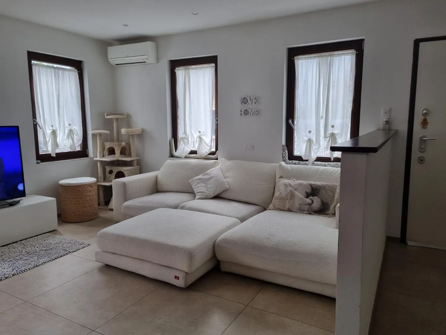 Apartment with 3.5 rooms in a courtyard complex in Coldrerio - Photo 1 of 12