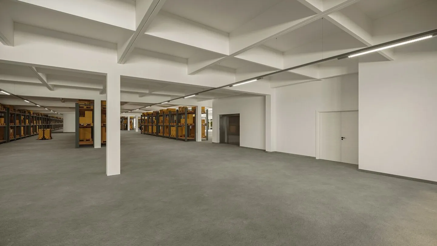 Warehouse of 880 m² for rent - Onnens - Photo 4 of 6