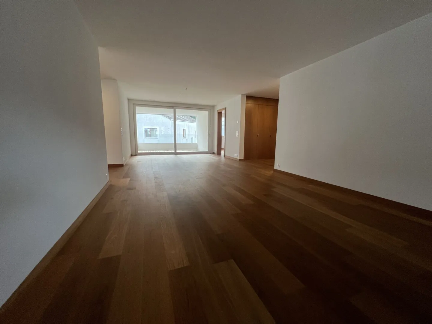 Geräumige Wohnung in Näfels - Foto 2 von 10