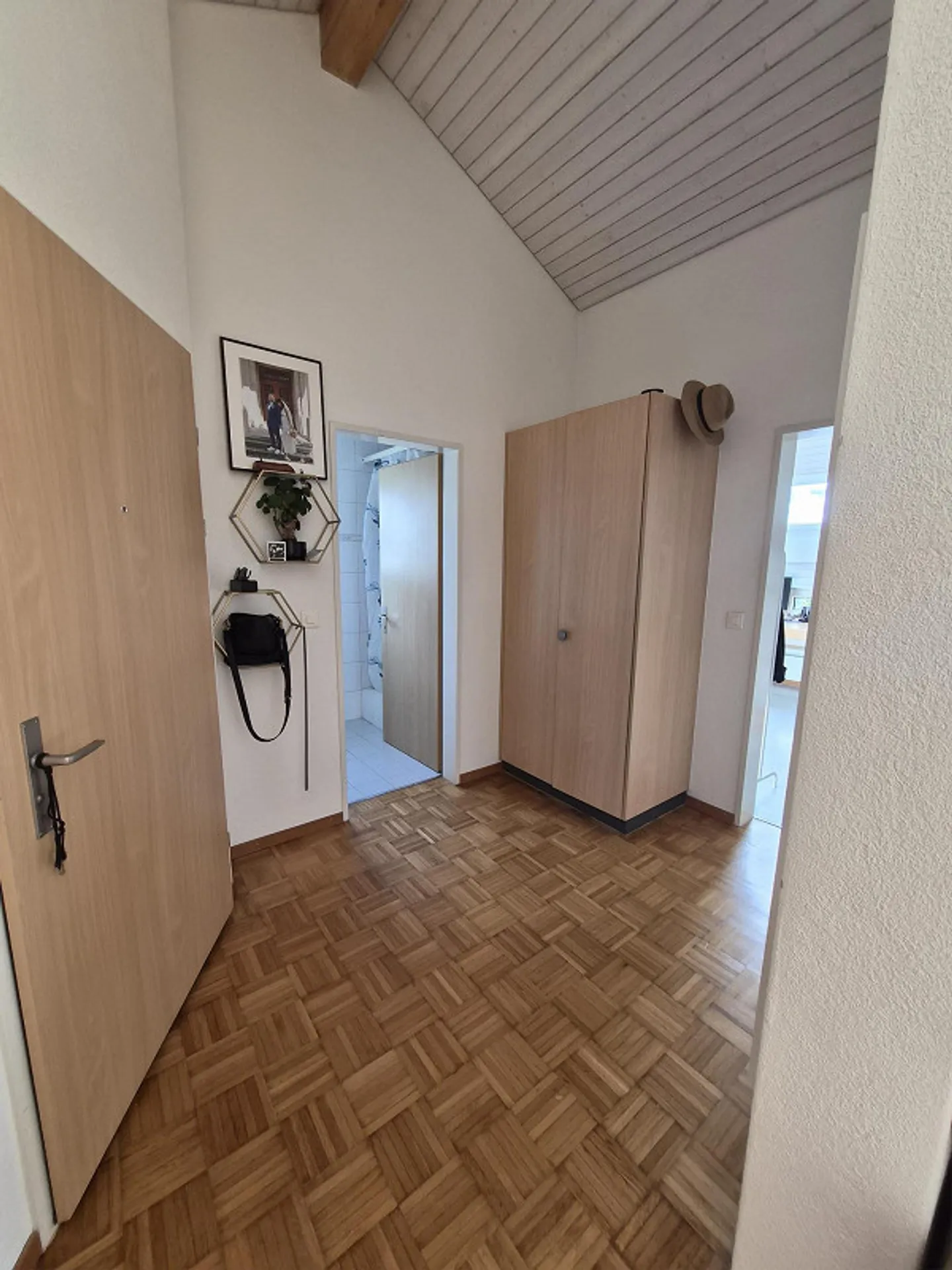 Appartamento luminoso di 4,5 stanze di 104 m2 - Foto 8 di 17