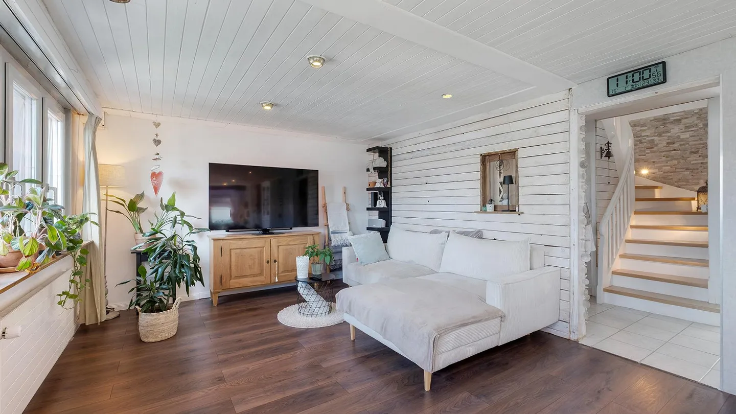 Incantevole casa unifamiliare di 4,5 stanze con oasi giardino - Foto 6 di 15