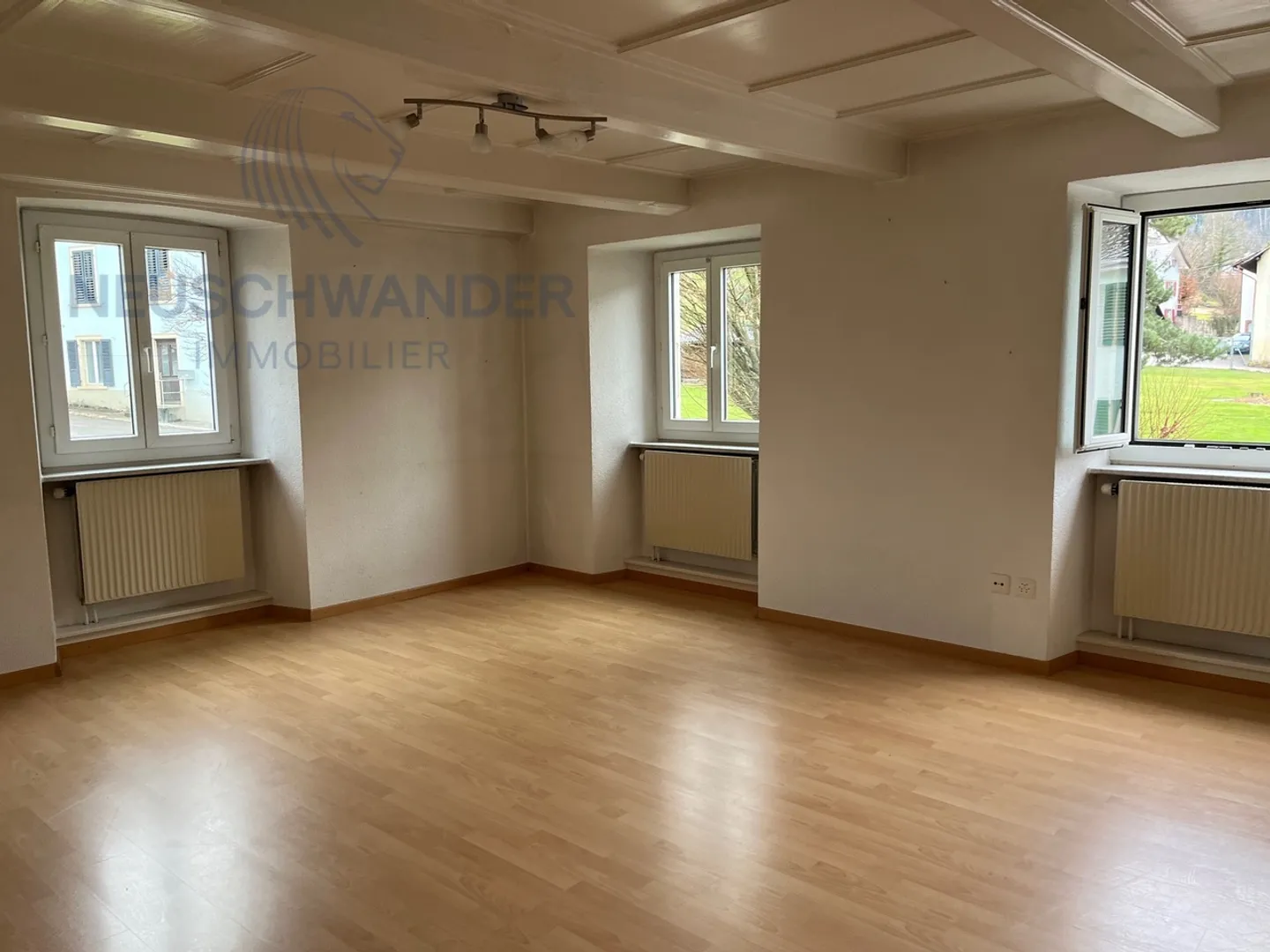 In a small building, comfortable apartment, practical close to the highway - Photo 5 of 11