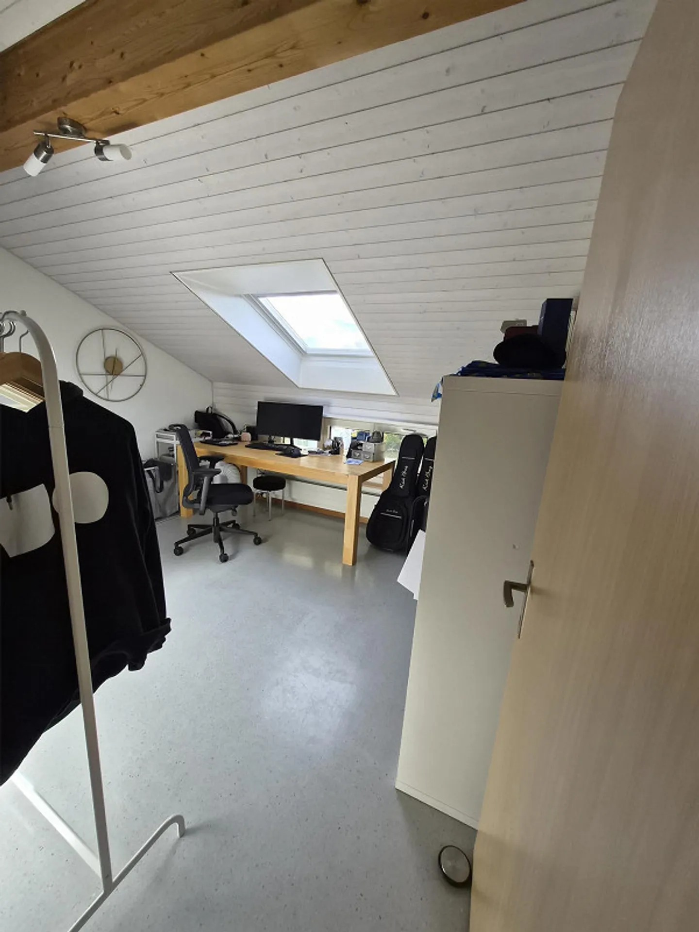 Appartamento luminoso di 4,5 stanze di 104 m2 - Foto 9 di 17