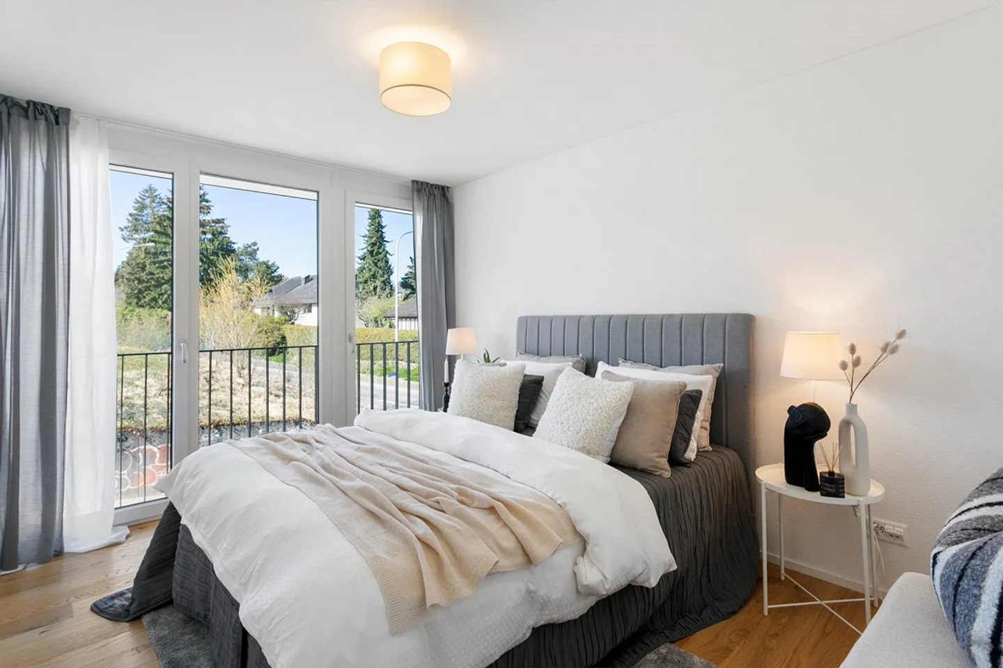 Appartamento di 4,5 stanze di nuova costruzione nel quartiere di Bernrain, piano terra con un po' di vista sul lago - Foto 12 di 30