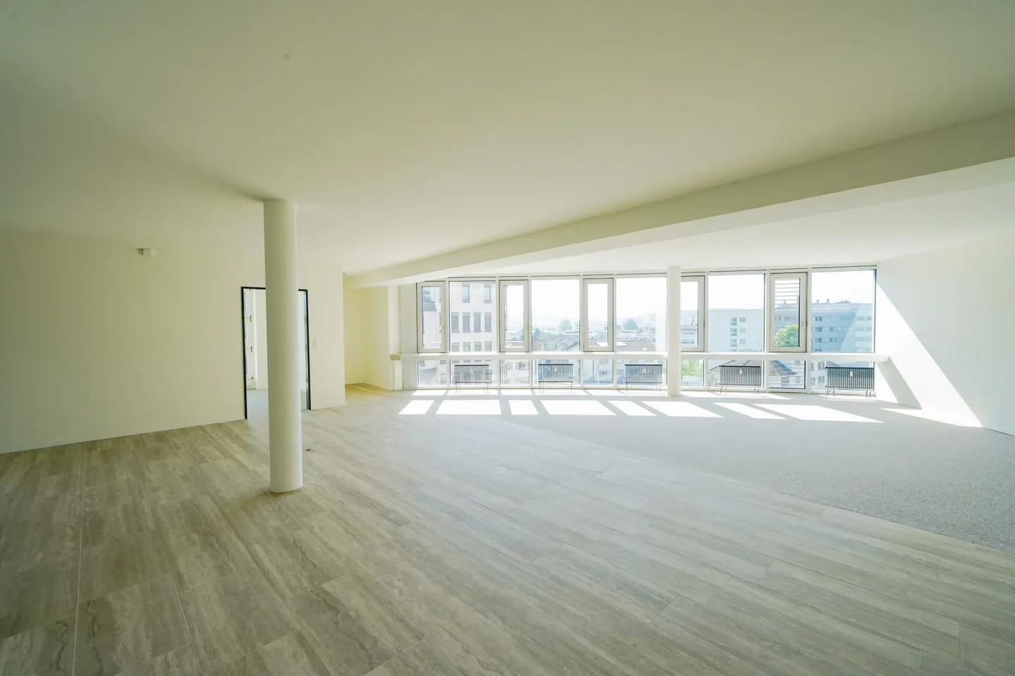 Posizione centrale incontra flessibilità: 256 m² per la tua attività - Foto 4 di 9