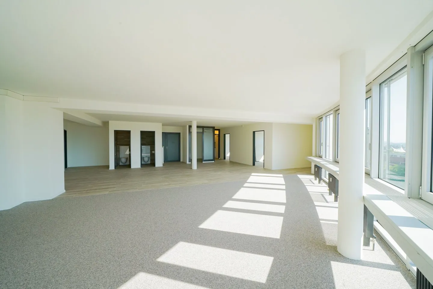 Posizione centrale incontra flessibilità: 256 m² per la tua attività - Foto 6 di 9