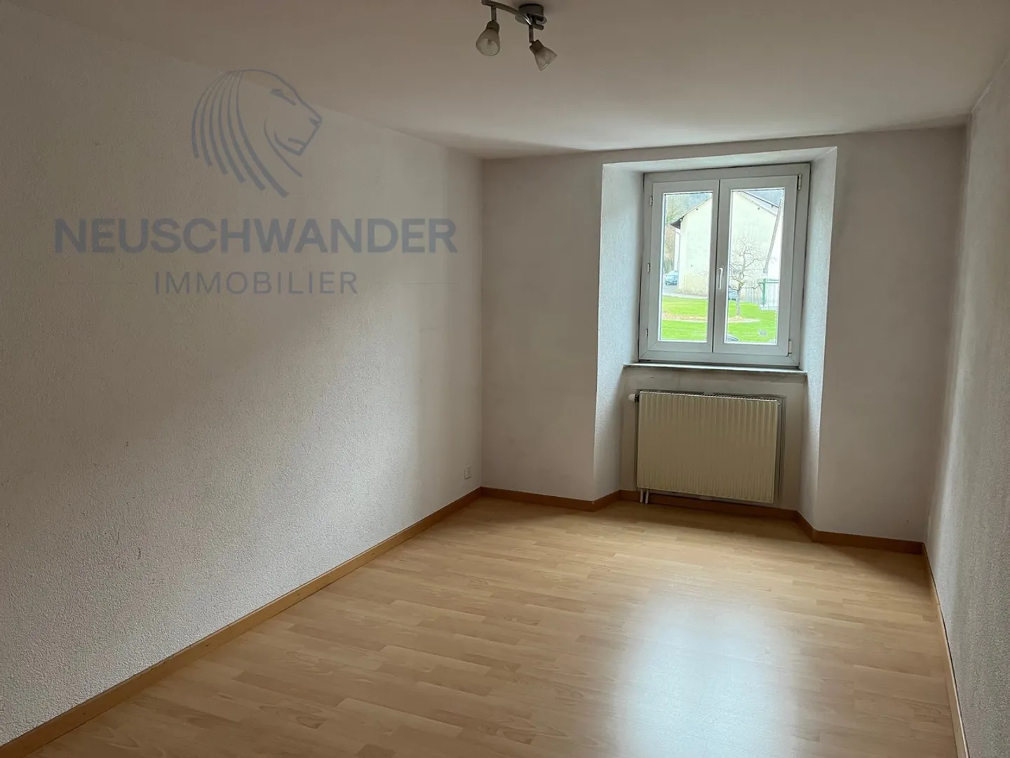 In a small building, comfortable apartment, practical close to the highway - Photo 8 of 11