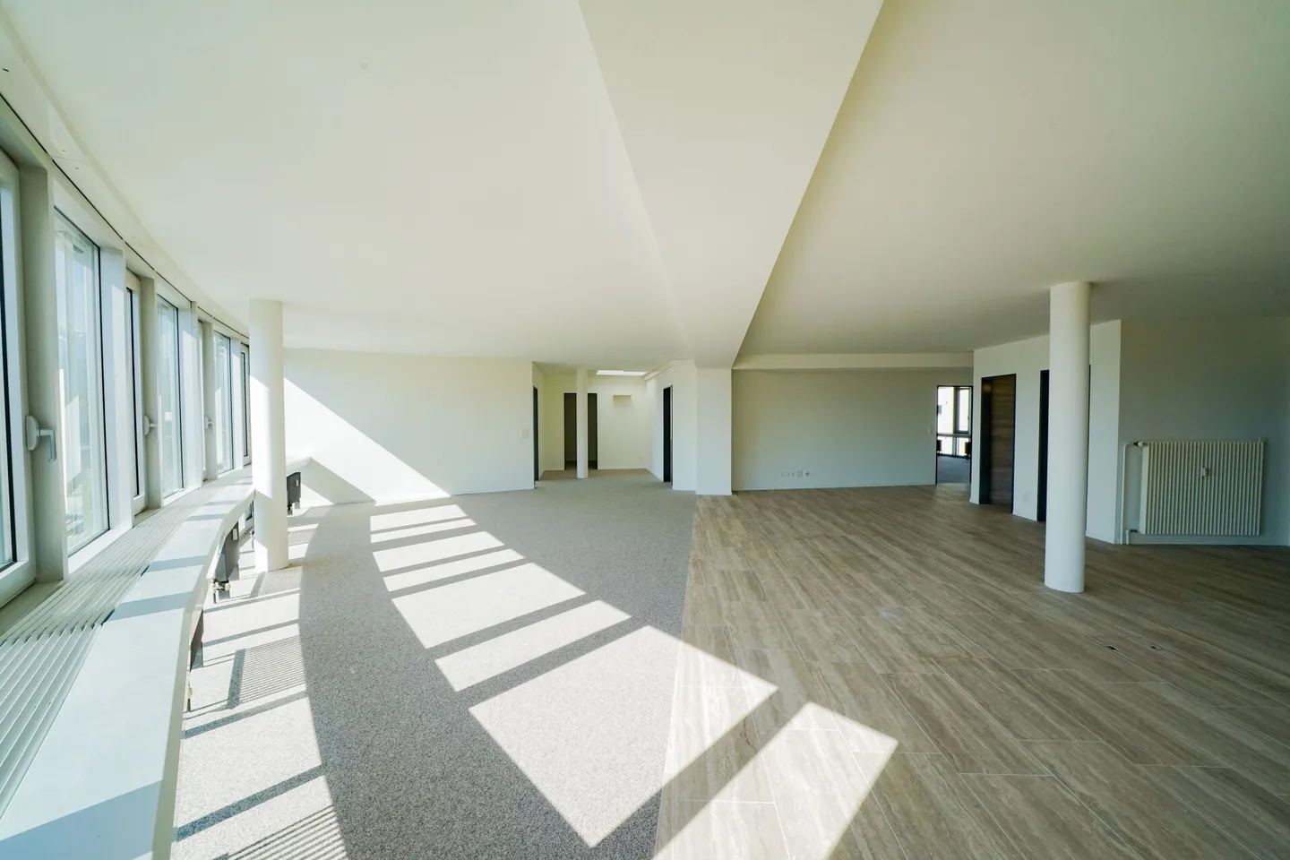 Posizione centrale incontra flessibilità: 256 m² per la tua attività - Foto 1 di 9
