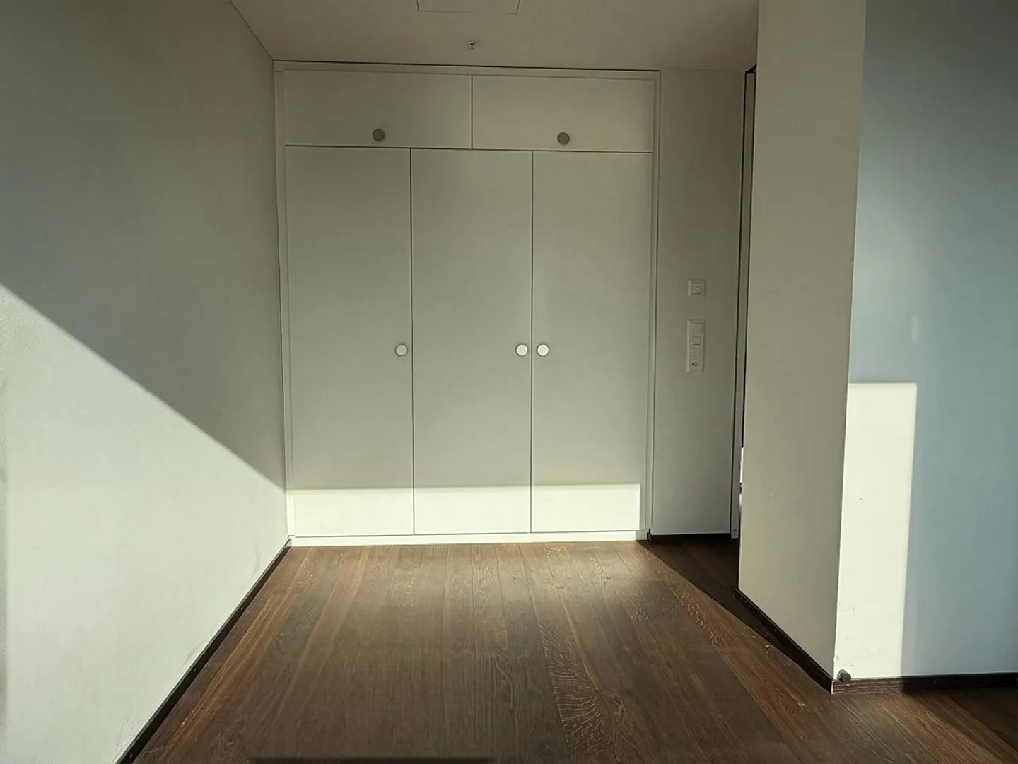 19th Floor - Exclusive City Apartment with Panoramic Views over Zurich - Photo 9 of 27