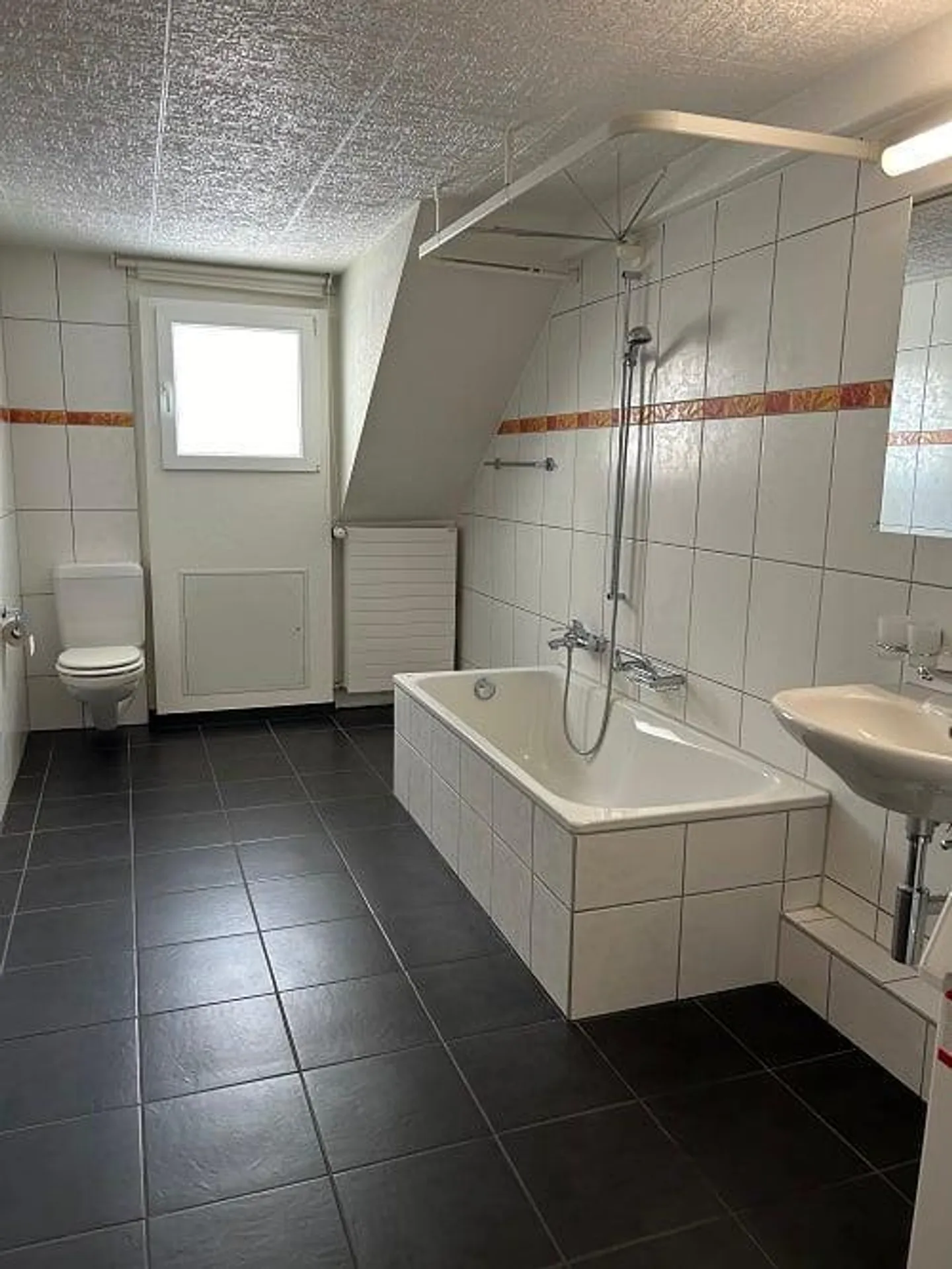 Charmante Wohnung an ruhiger Lage zu vermieten! - Foto 5 von 8