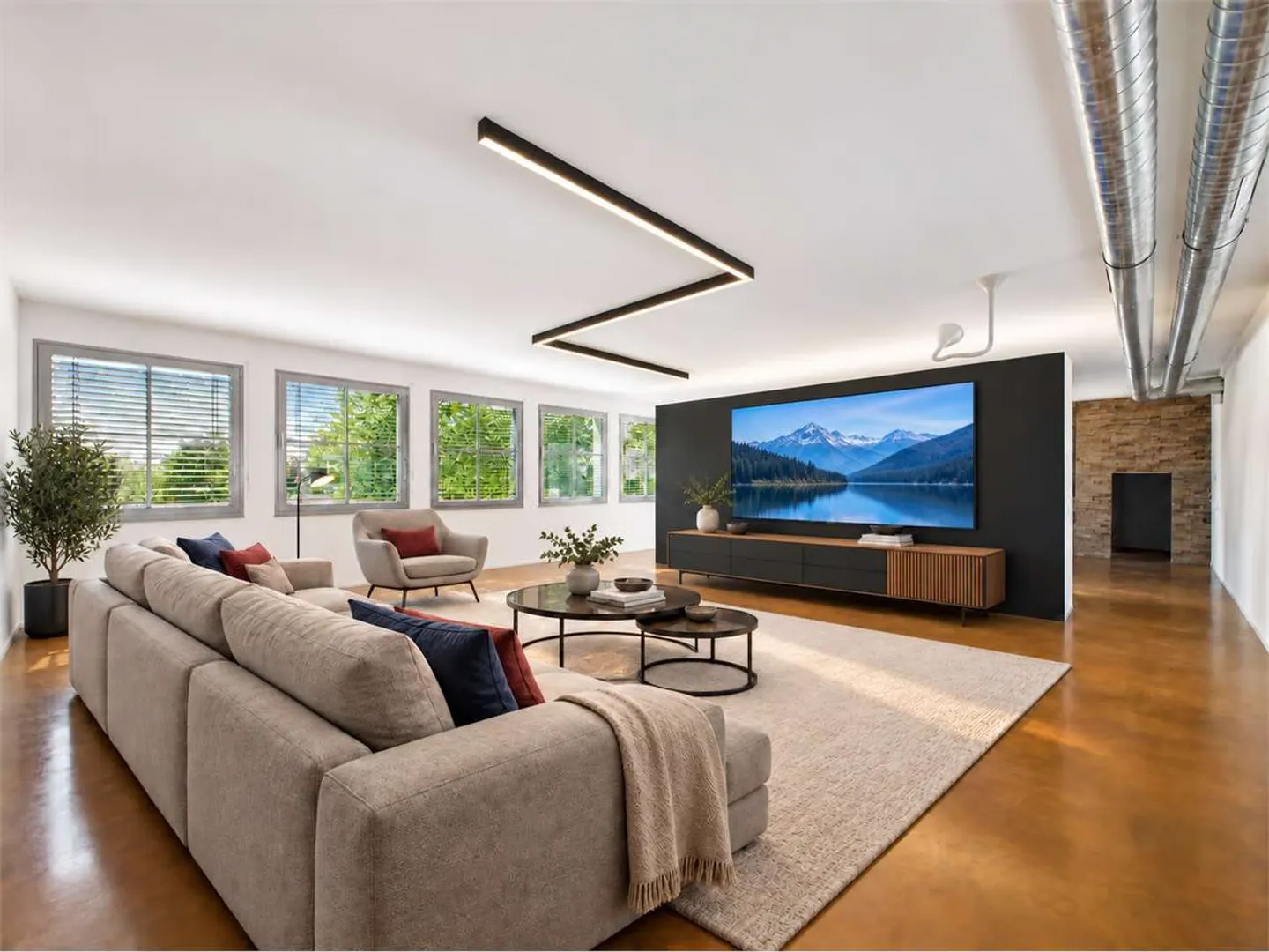 Grand appartement dans la zone centrale - Photo 1 sur 8