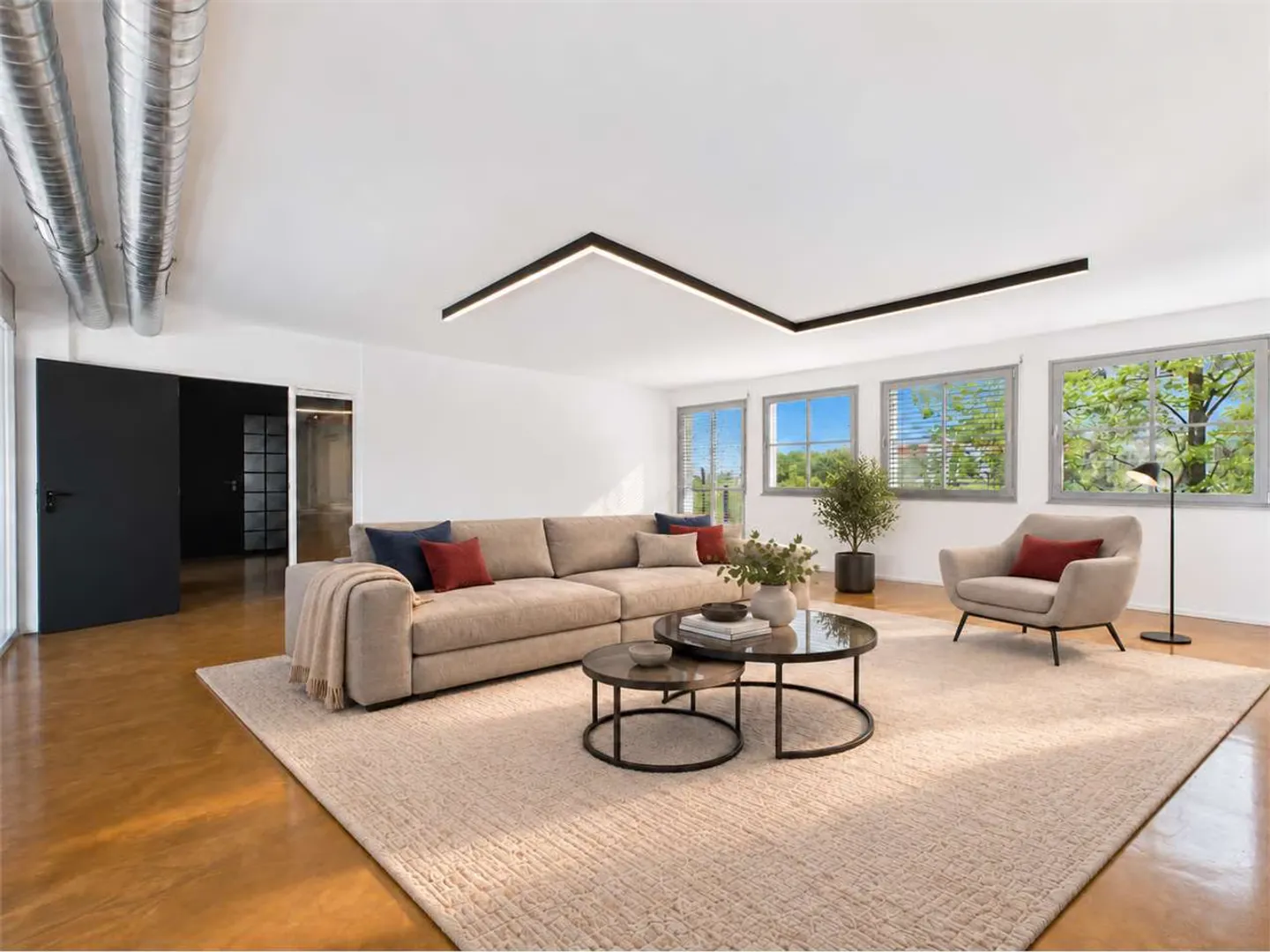 Grand appartement dans la zone centrale - Photo 3 sur 8