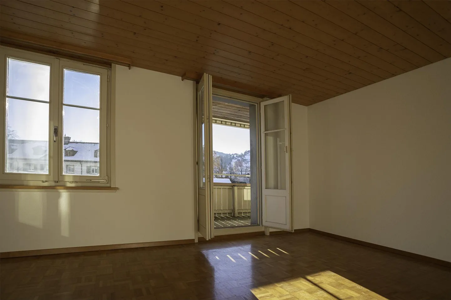 3.5 Room Apartment - Photo 2 of 10