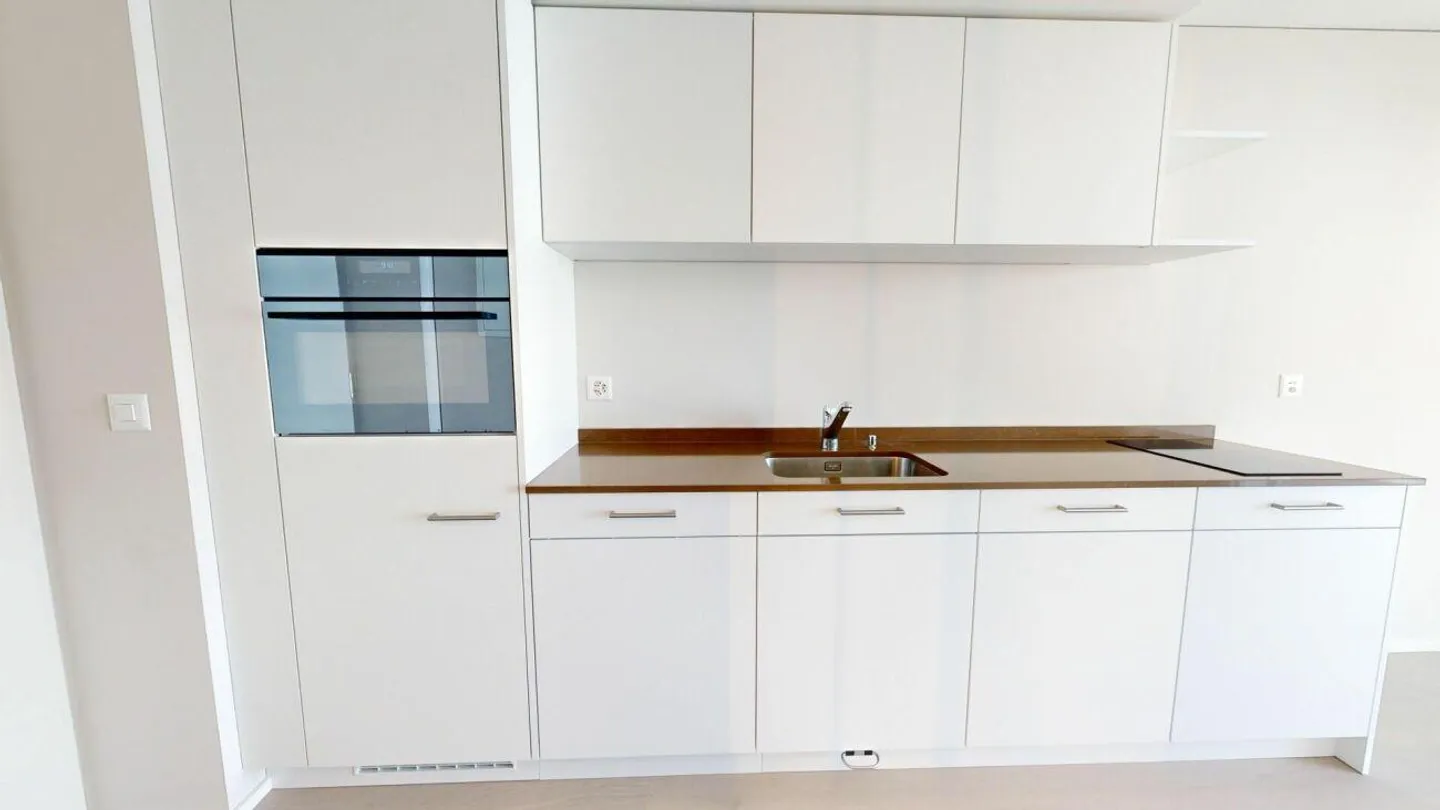 Appartement simple moderne - Photo 3 sur 8