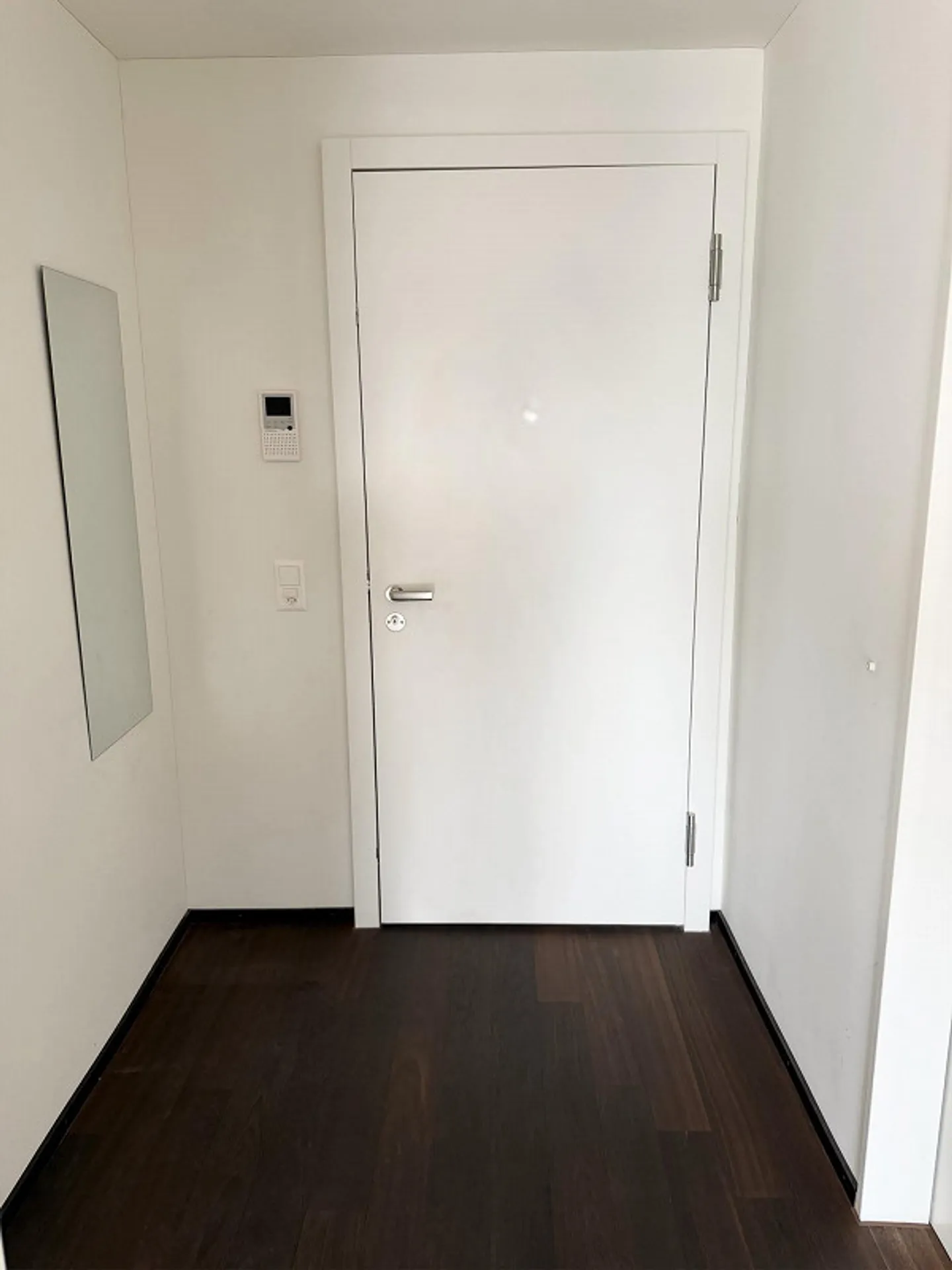 19th Floor - Exclusive City Apartment with Panoramic Views over Zurich - Photo 19 of 27