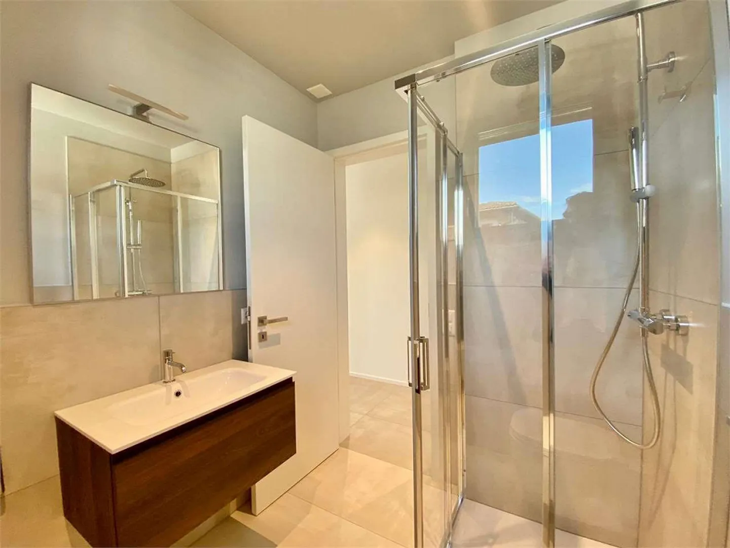 Refined New Apartments in Breganzona - Photo 7 of 11