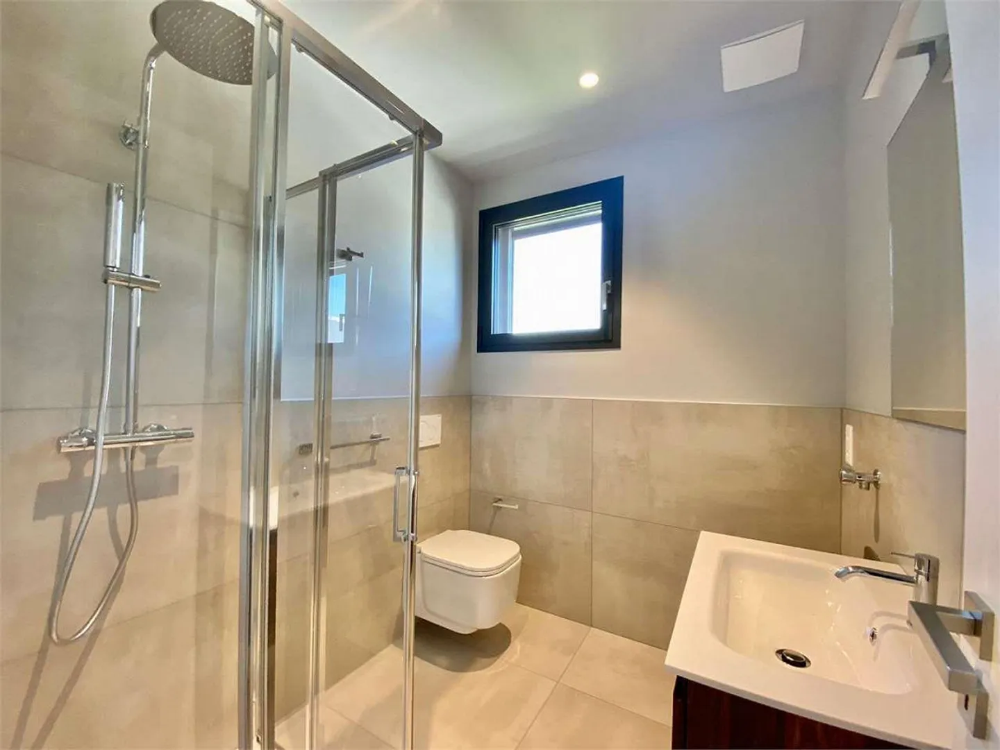 Refined New Apartments in Breganzona - Photo 8 of 11