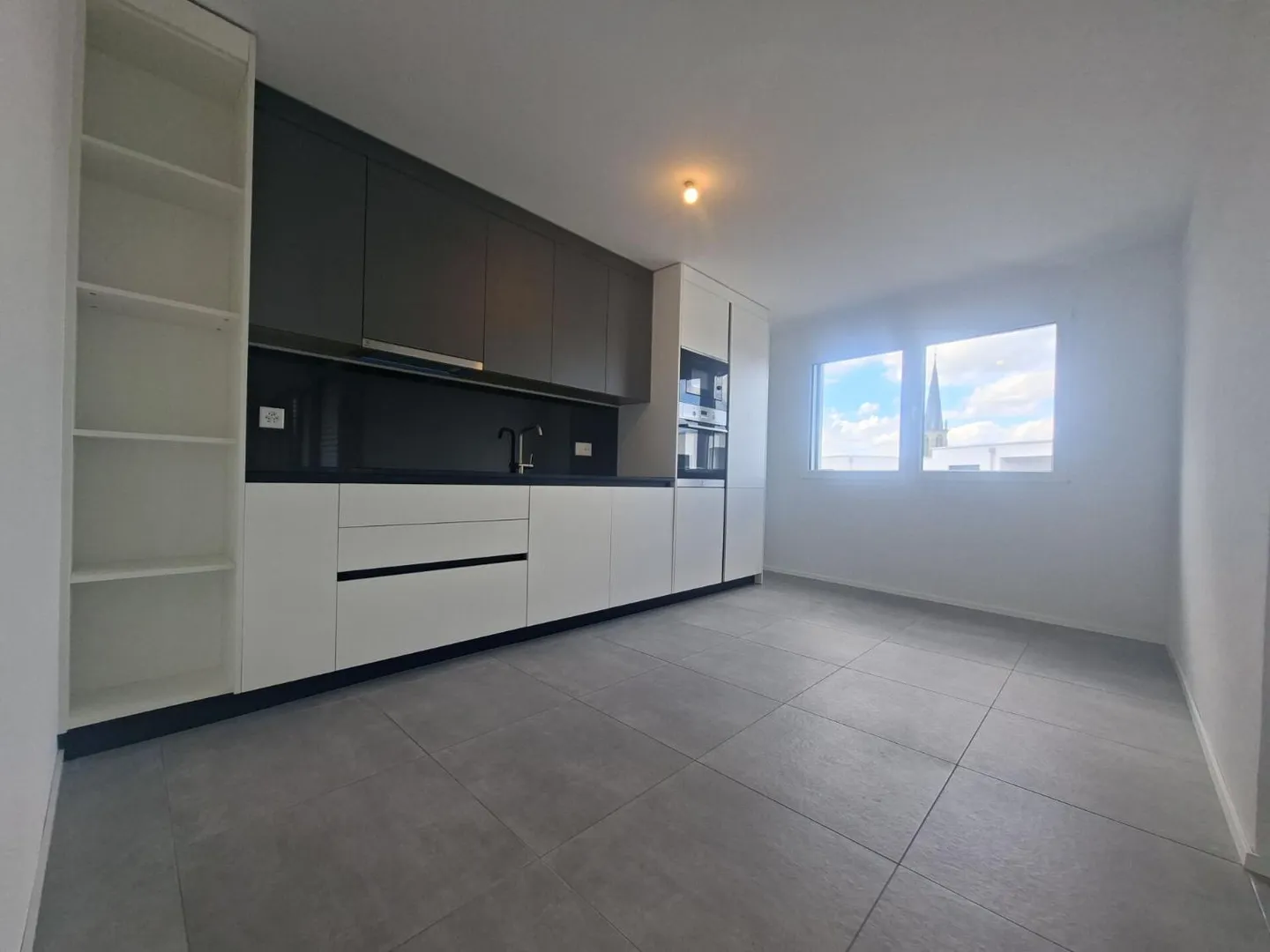 2.5 Room Apartment - Photo 1 of 9
