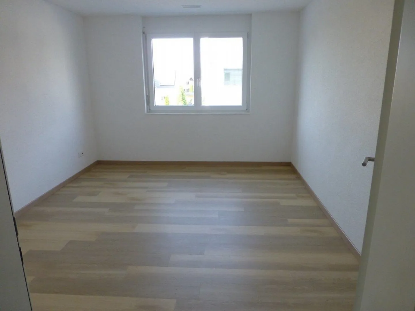 Spacious 4 1/2 room apartment in Schmitter West - Photo 7 of 22