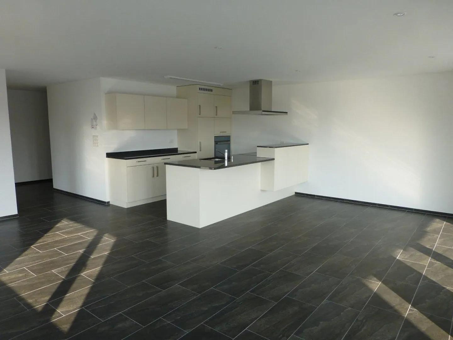 Spacious 4 1/2 room apartment in Schmitter West - Photo 19 of 22