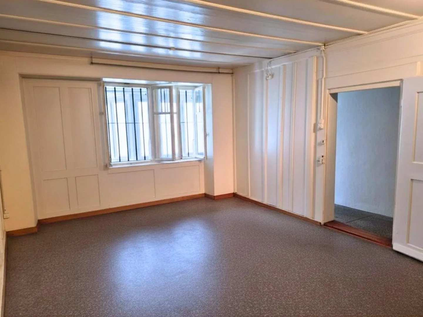 Unique commercial space with character in Bern's old town - Photo 4 of 5