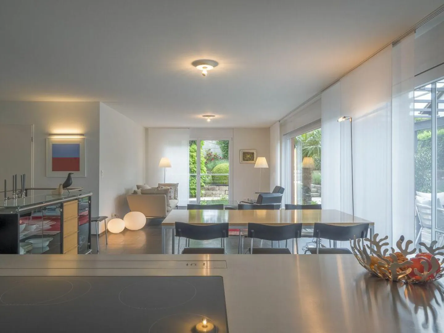 Spacious 4.5 Z' Maisonette Apartment with Dream Garden and Plenty of Privacy - Photo 3 of 13