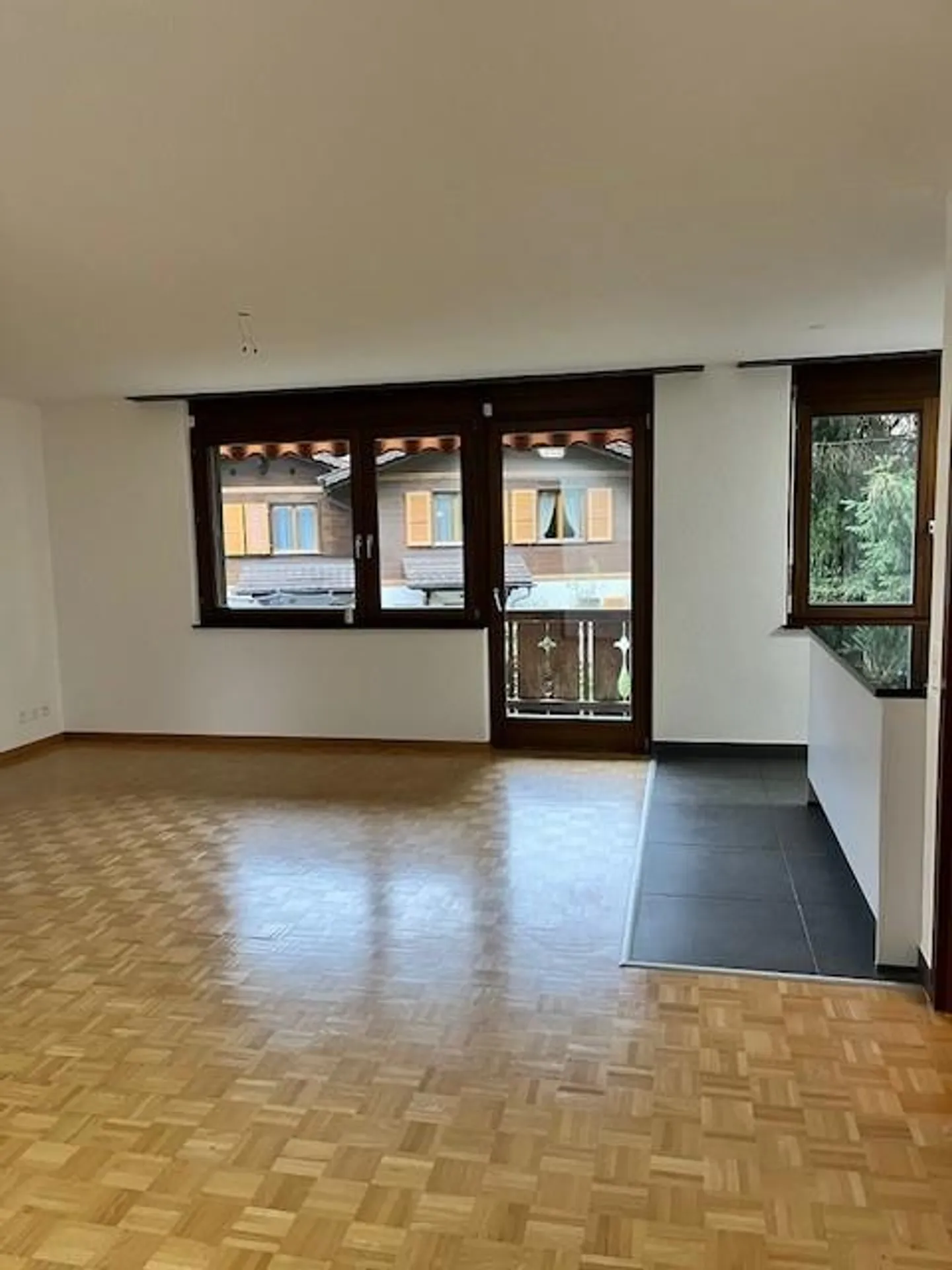 Beau, lumineux appartement 4 pièces à Frutigen - Photo 3 sur 10