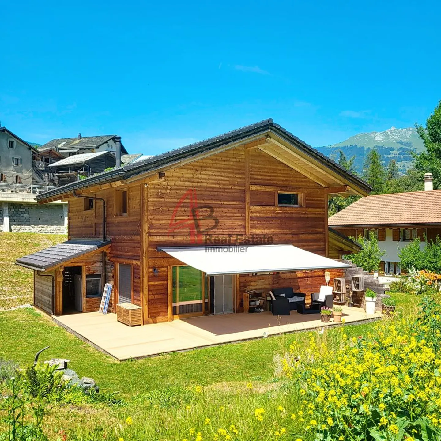 Chalet Charmant avec Vue Panoramique - Photo 1 sur 13