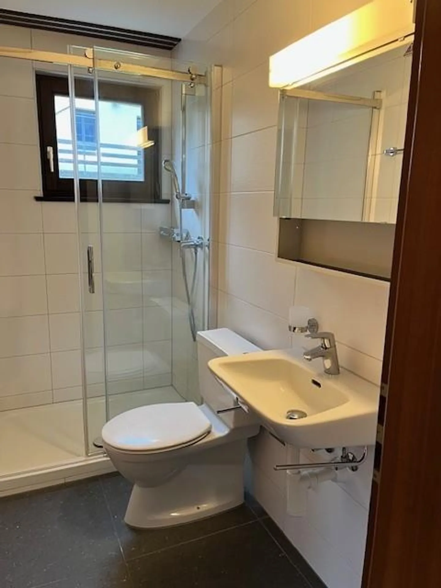 Beau, lumineux appartement 4 pièces à Frutigen - Photo 7 sur 10