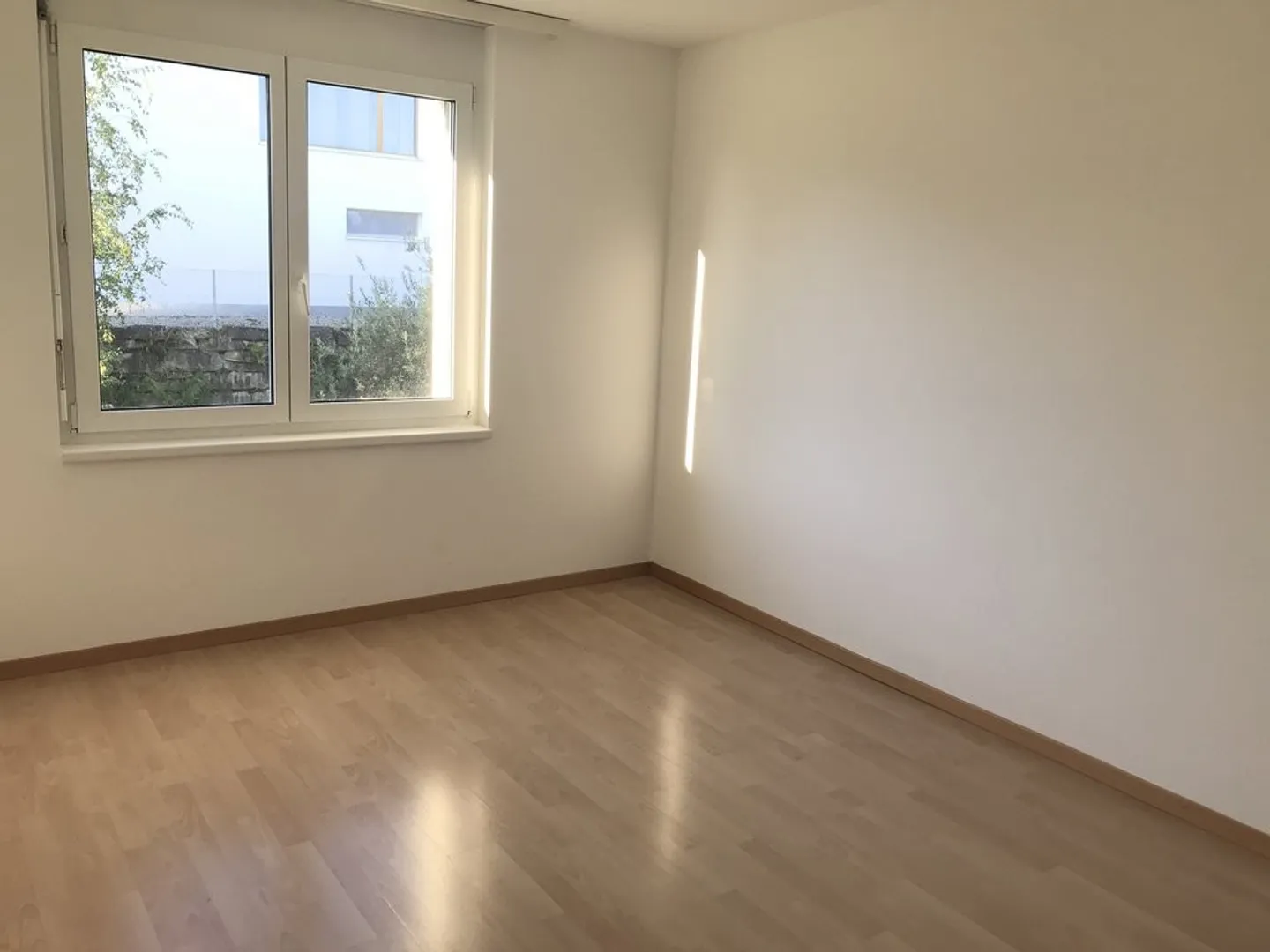 Helle und grosszügige Wohnung mit Seeblick - Foto 8 di 12