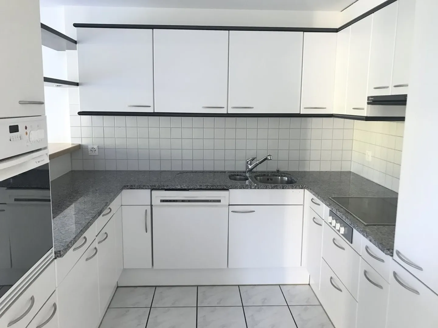 Helle und grosszügige Wohnung mit Seeblick - Foto 4 di 12