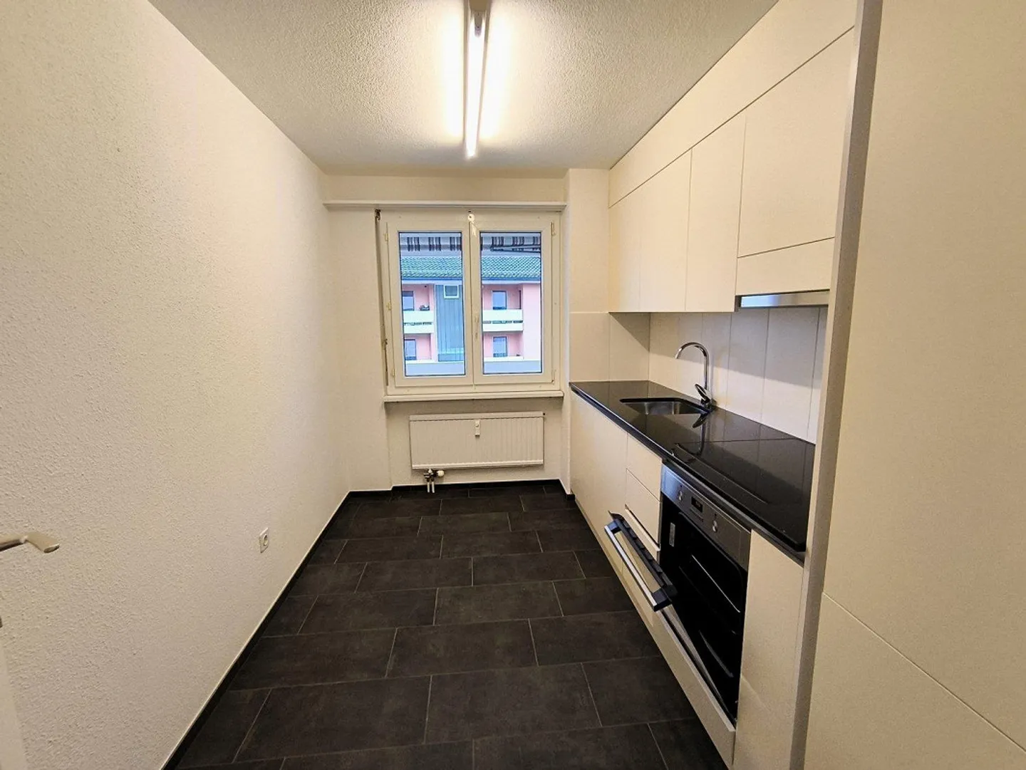 2.5 Zimmer mit Balkon - Foto 1 von 6