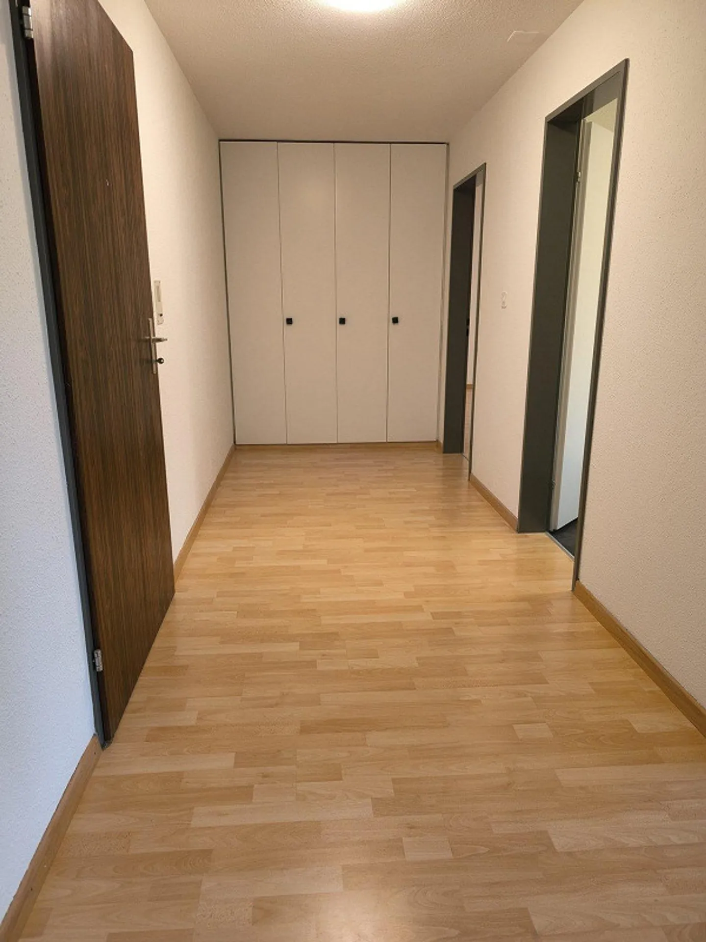 2.5 Zimmer mit Balkon - Foto 5 von 6