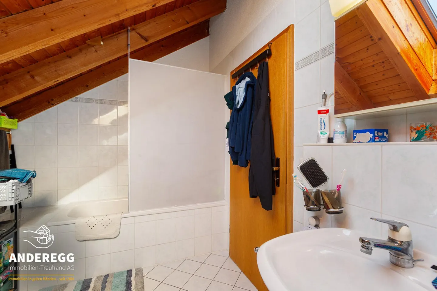 Sunny Detached House with Apartment and Unobstructed Alpine Panorama - Photo 13 of 14