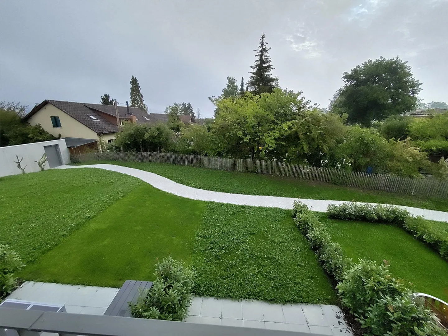 Appartamento di 4,5 stanze di nuova costruzione nel quartiere di Bernrain, piano terra con un po' di vista sul lago - Foto 26 di 30