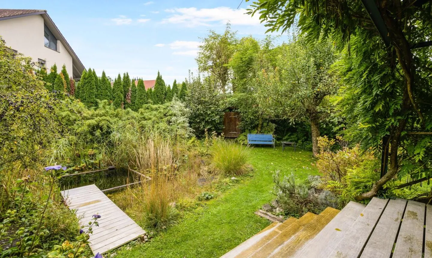 Casa angolare Mönchaltorf - Foto 2 di 13