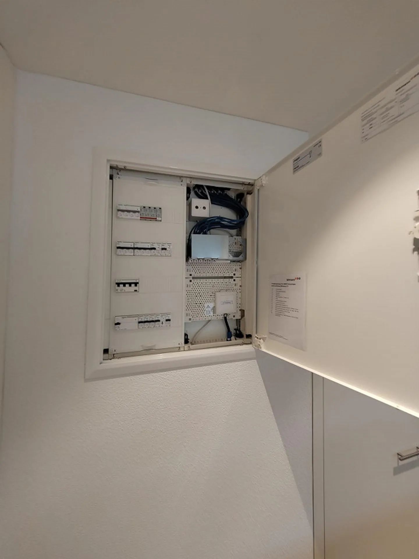 Appartamento di 4,5 stanze di nuova costruzione nel quartiere di Bernrain, piano terra con un po' di vista sul lago - Foto 30 di 30
