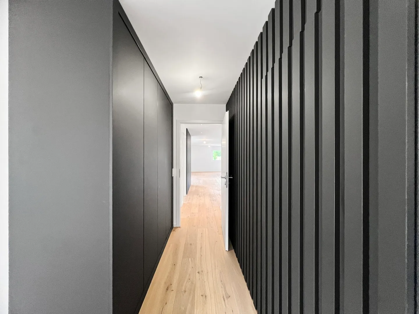 Sublimes modernes Penthouse mit 4,5 Zimmern in einer PPE mit 2 Immobilien - Foto 3 von 8