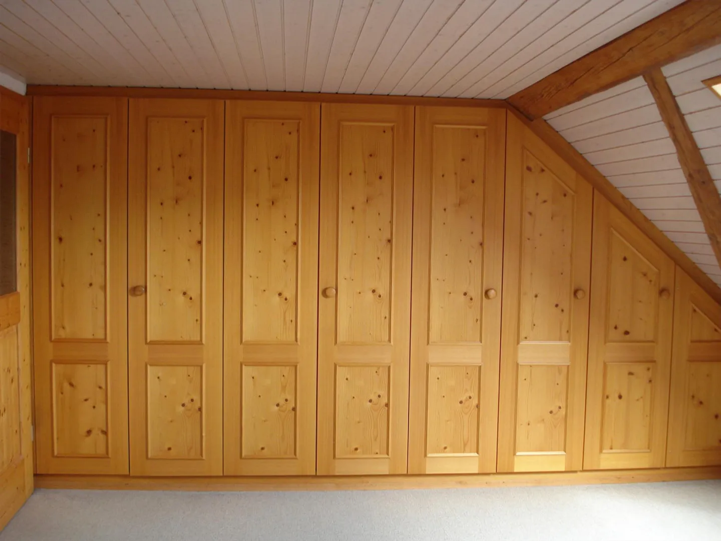 Zu Vermieten heimelige 3 1/2 Zimmer Dachwohnung - Foto 11 von 16