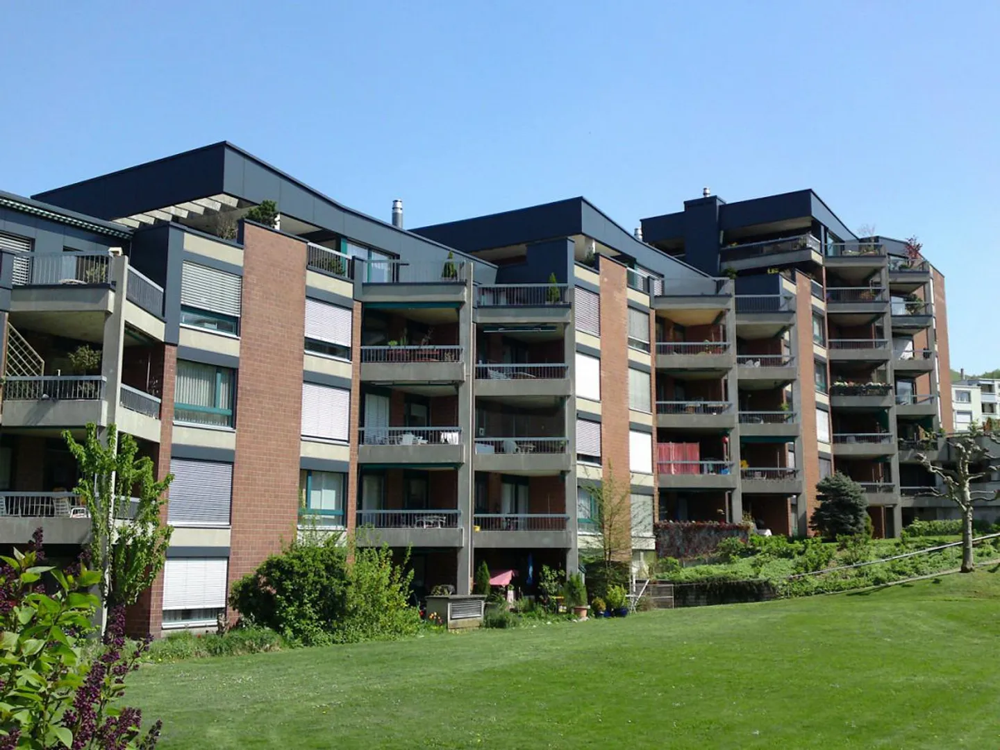 Appartement lumineux de 4,5 pièces au rez-de-chaussée - Photo 12 sur 12