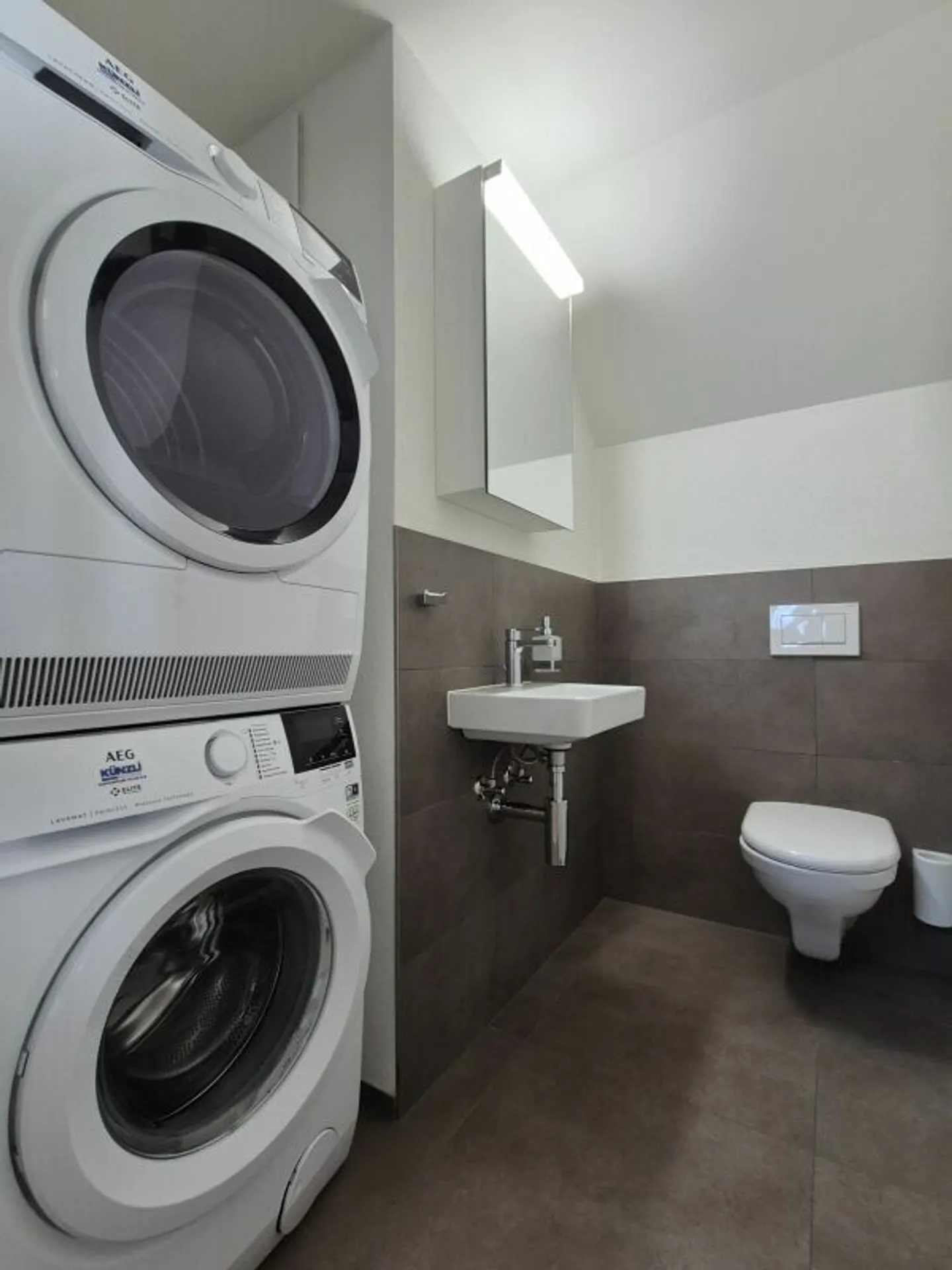 neuwertige 5-Zimmer-Maisonette-Wohnung mit Loggia an zentraler Lage - Photo 10 of 11