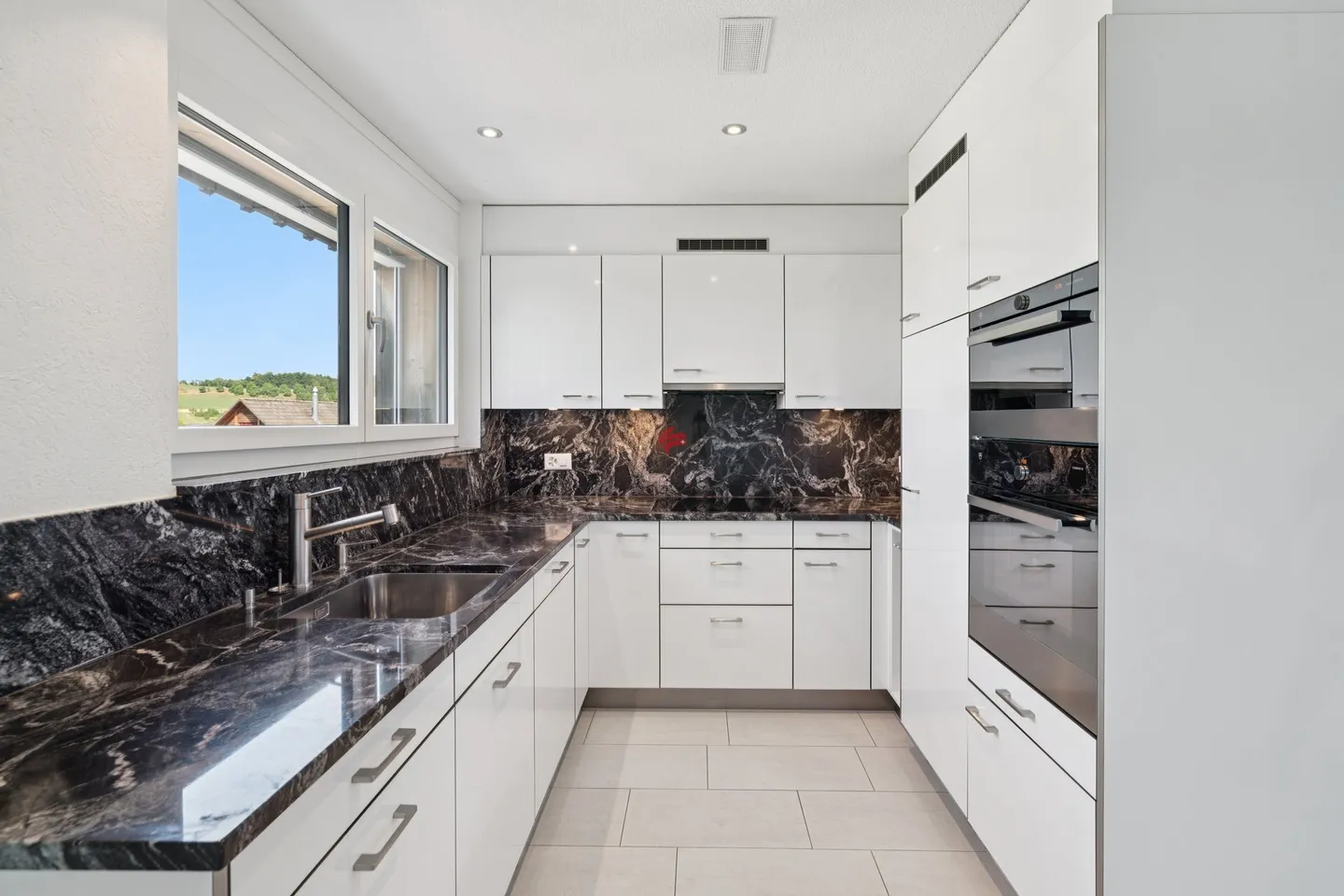 Stilvolles Penthouse mit Weitblick - Foto 4 von 10